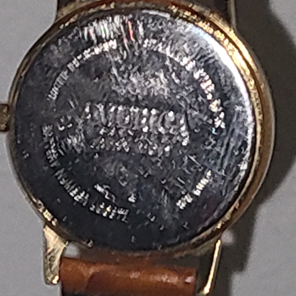 America Perry Ellis Watch - Picture 15 of 16